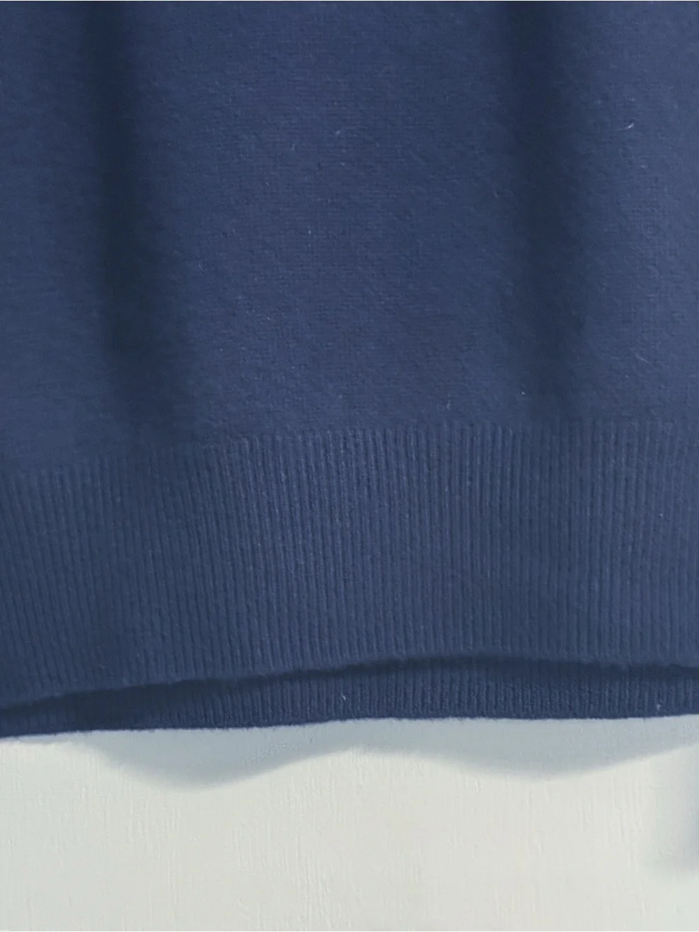Daniel Cremieux Men’s XL 100% Cashmere V-Neck Sweater Navy Blue